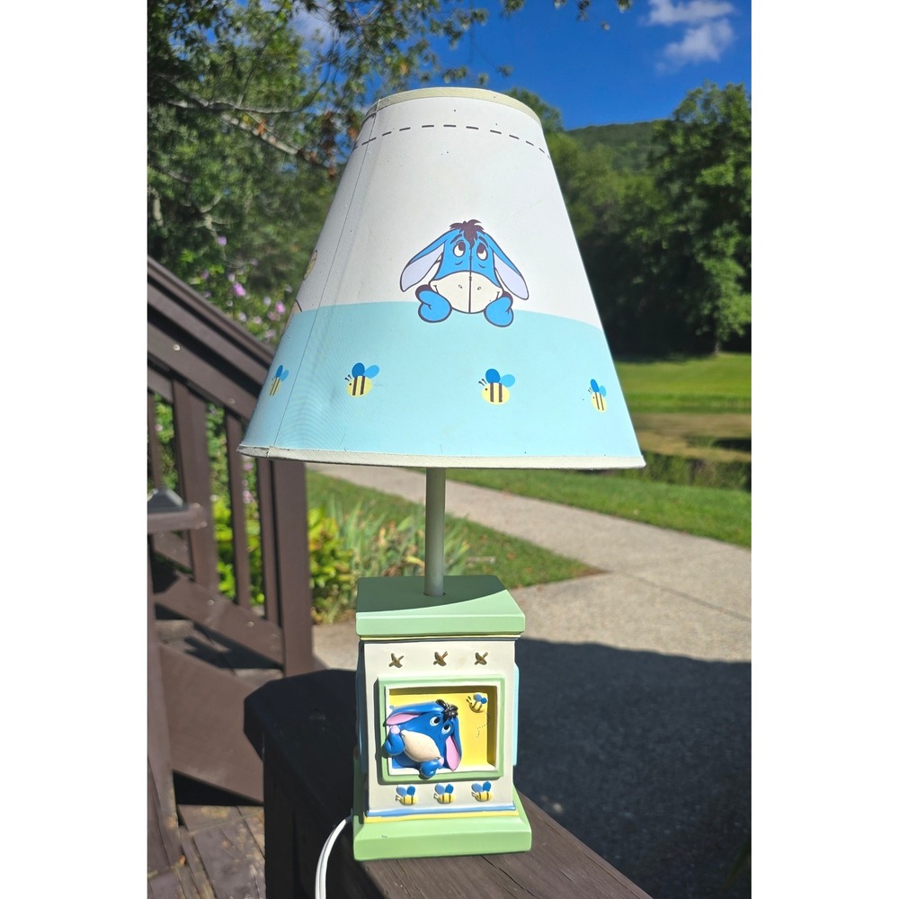 VTG Disney Winnie the Pooh Nursery Table Lamp Piglet Eeyore Tigger Base & Shade
